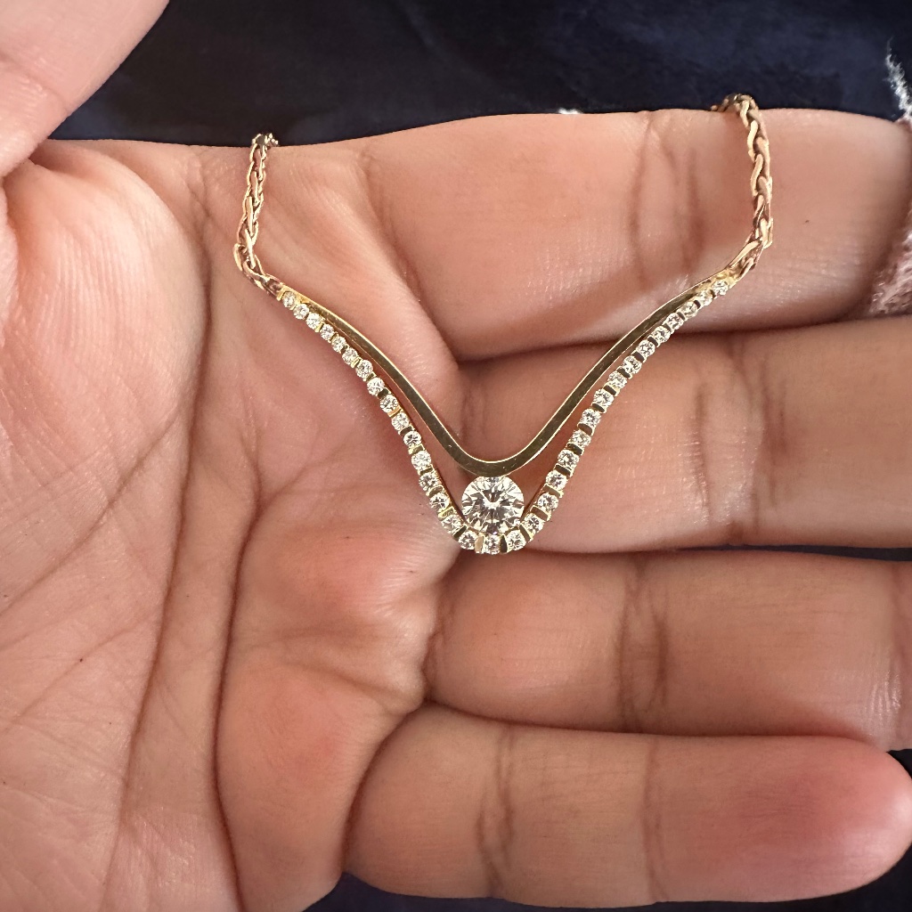 14 K Gold And Real Diamond Necklace 14 K Gold And Real Diamond Necklace